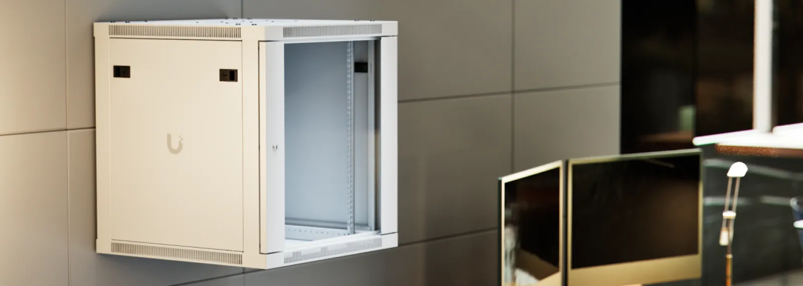 UACC-Rack-12U-Wall-600-G
