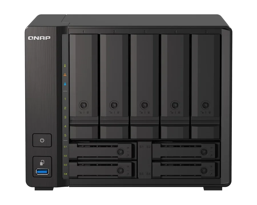 QNAP TS-h973AX 9-bay NAS that ships with QuTS hero