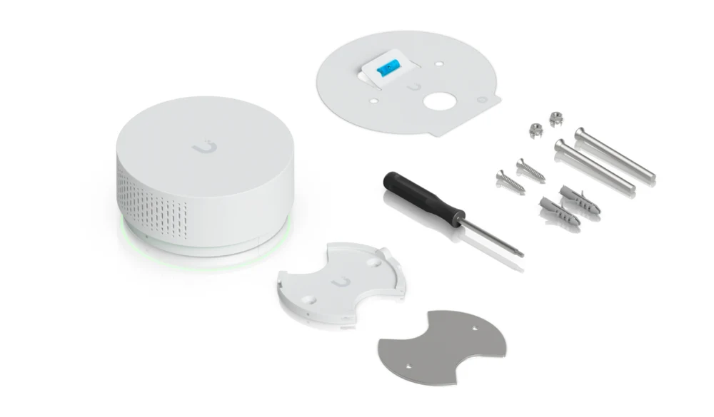 UP-AirQuality box contents: sensor, mounting plate, screws and tool