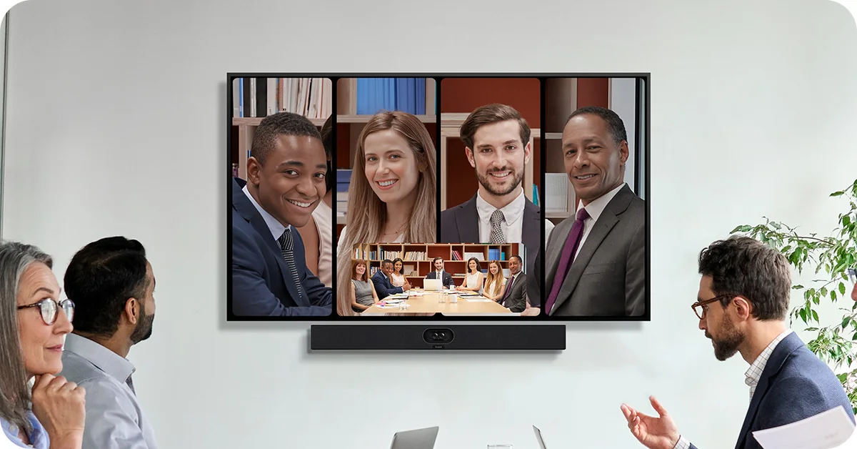 Yealink MVC S40 SmartVision 40 bar under a display showing a Teams meeting gallery